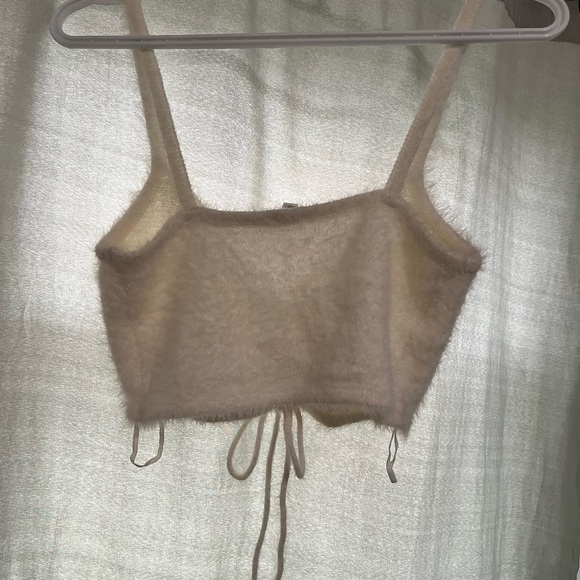 Cute white top - Picture 2 of 2